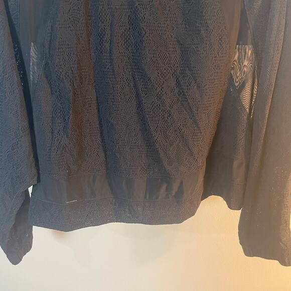 Lululemon In Depth Jacket Lace Combo Black Edition RARE Athletic Size 6 EUC - Picture 14 of 14